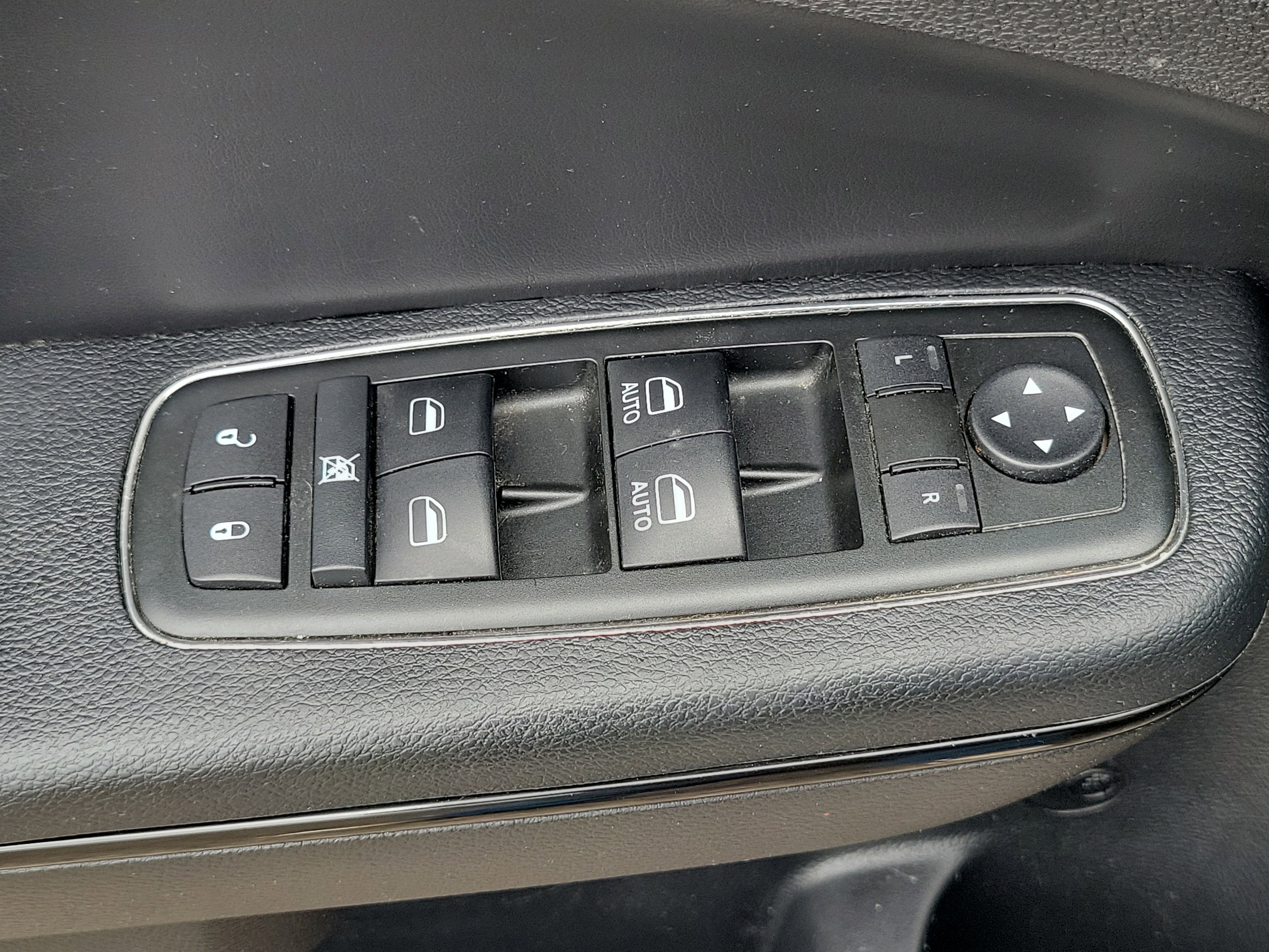 2014 Chrysler 300 300S