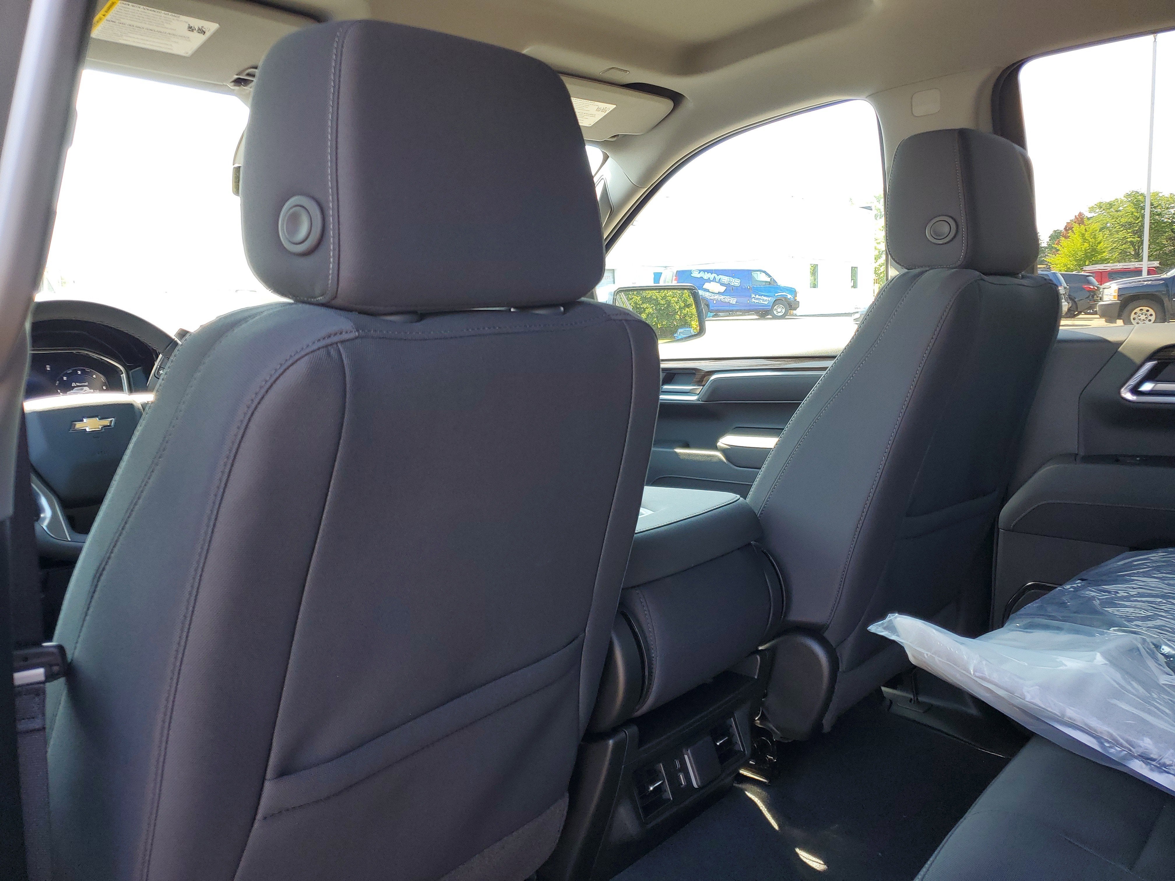 2025 Chevrolet Silverado 1500 LT (2FL)