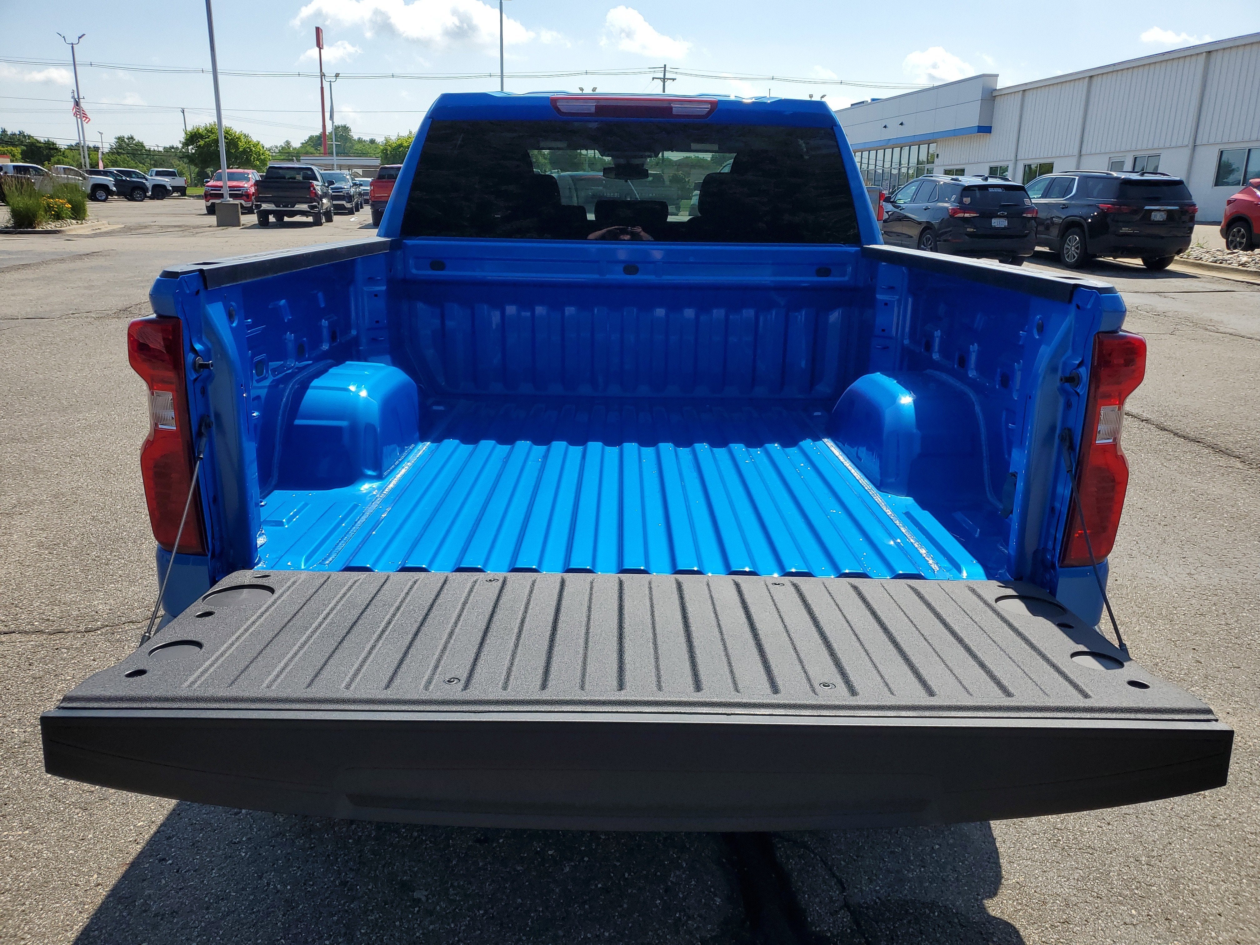 2025 Chevrolet Silverado 1500 LT (2FL)