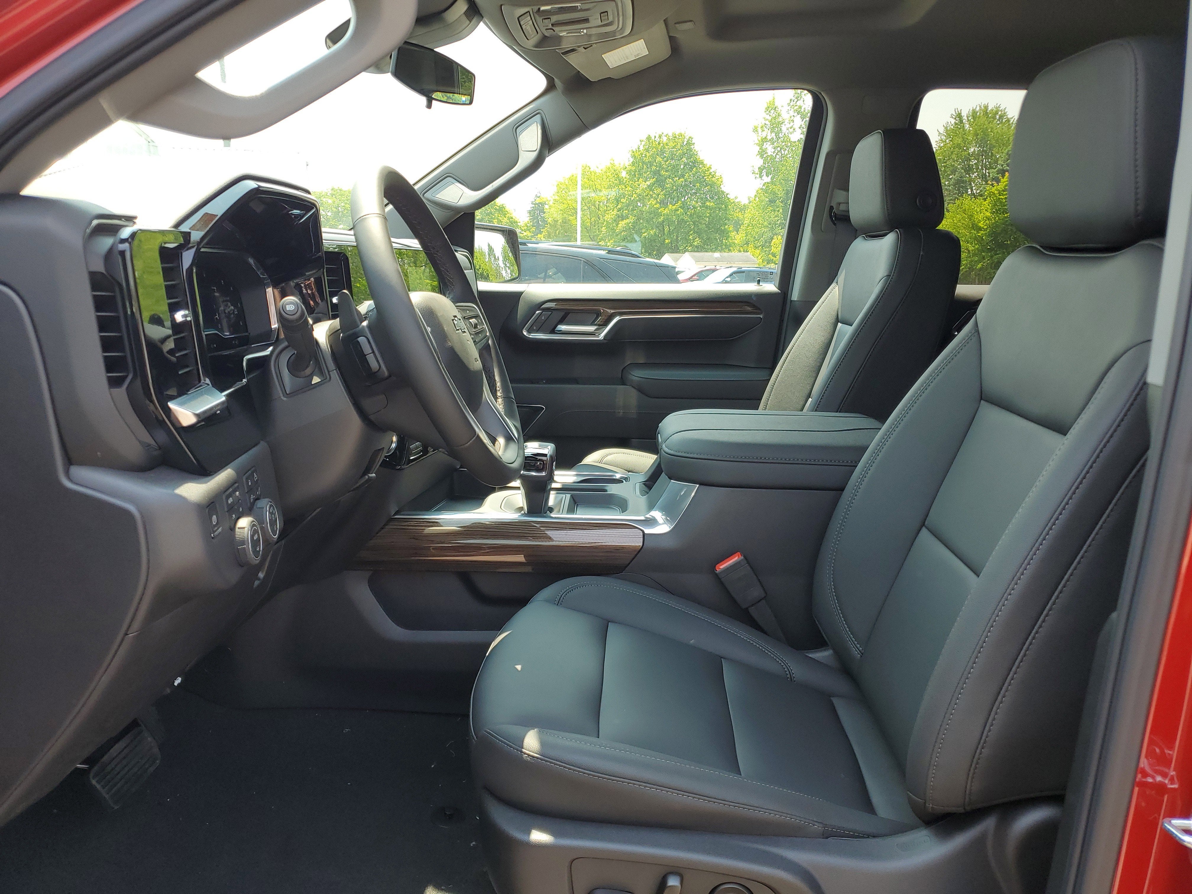 2025 Chevrolet Silverado 1500 LT Trail Boss