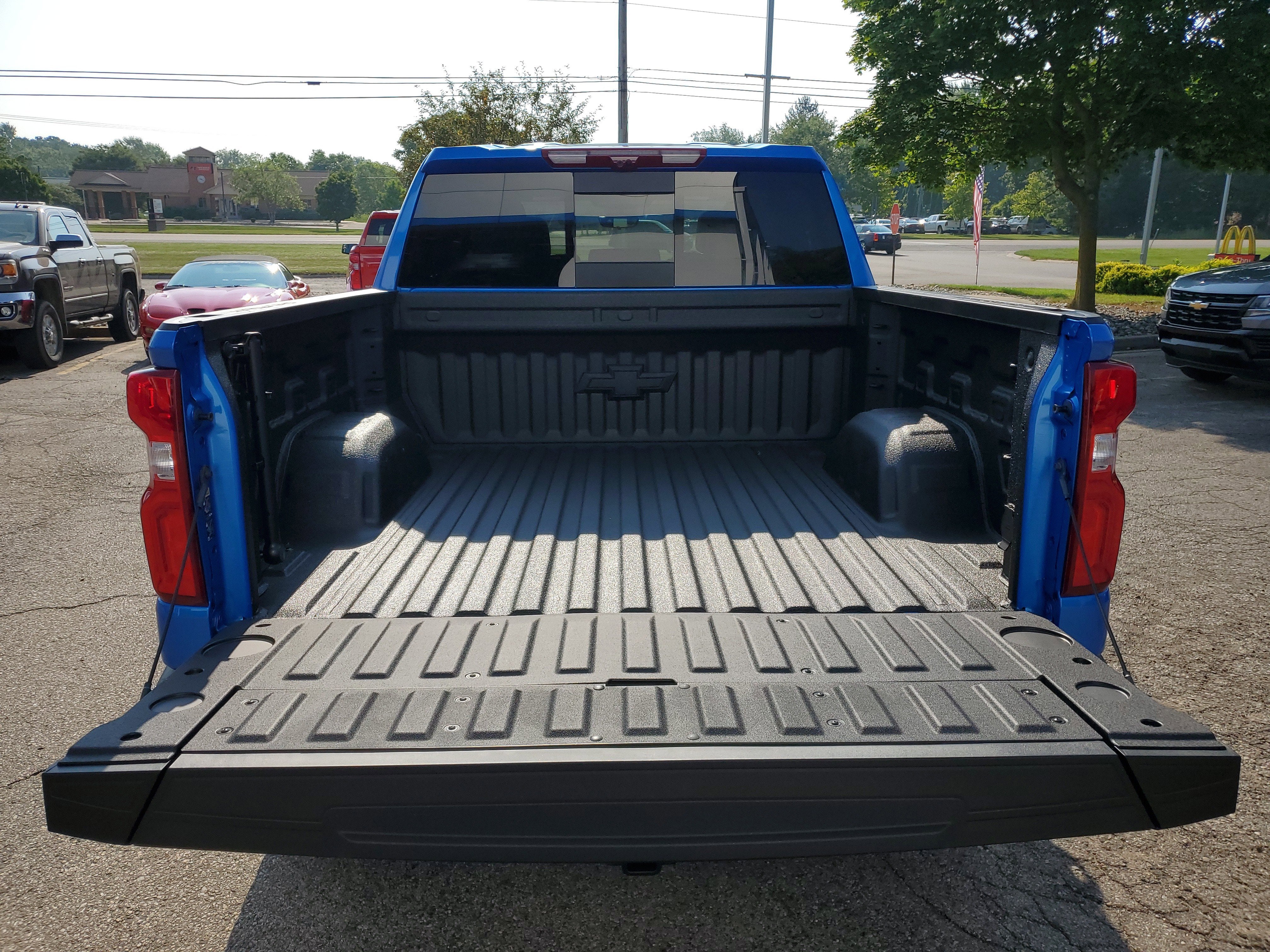 2025 Chevrolet Silverado 1500 ZR2