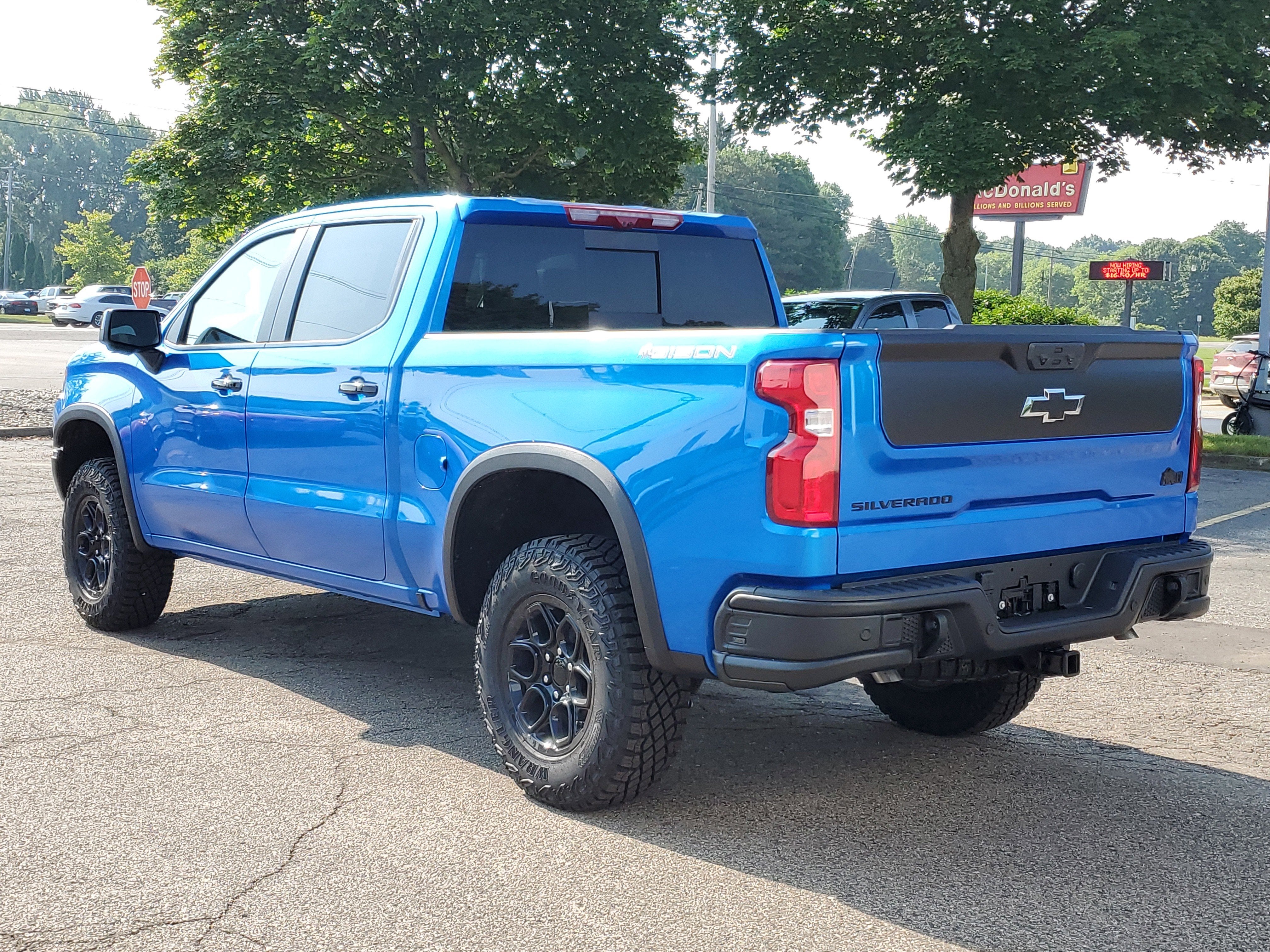 2025 Chevrolet Silverado 1500 ZR2