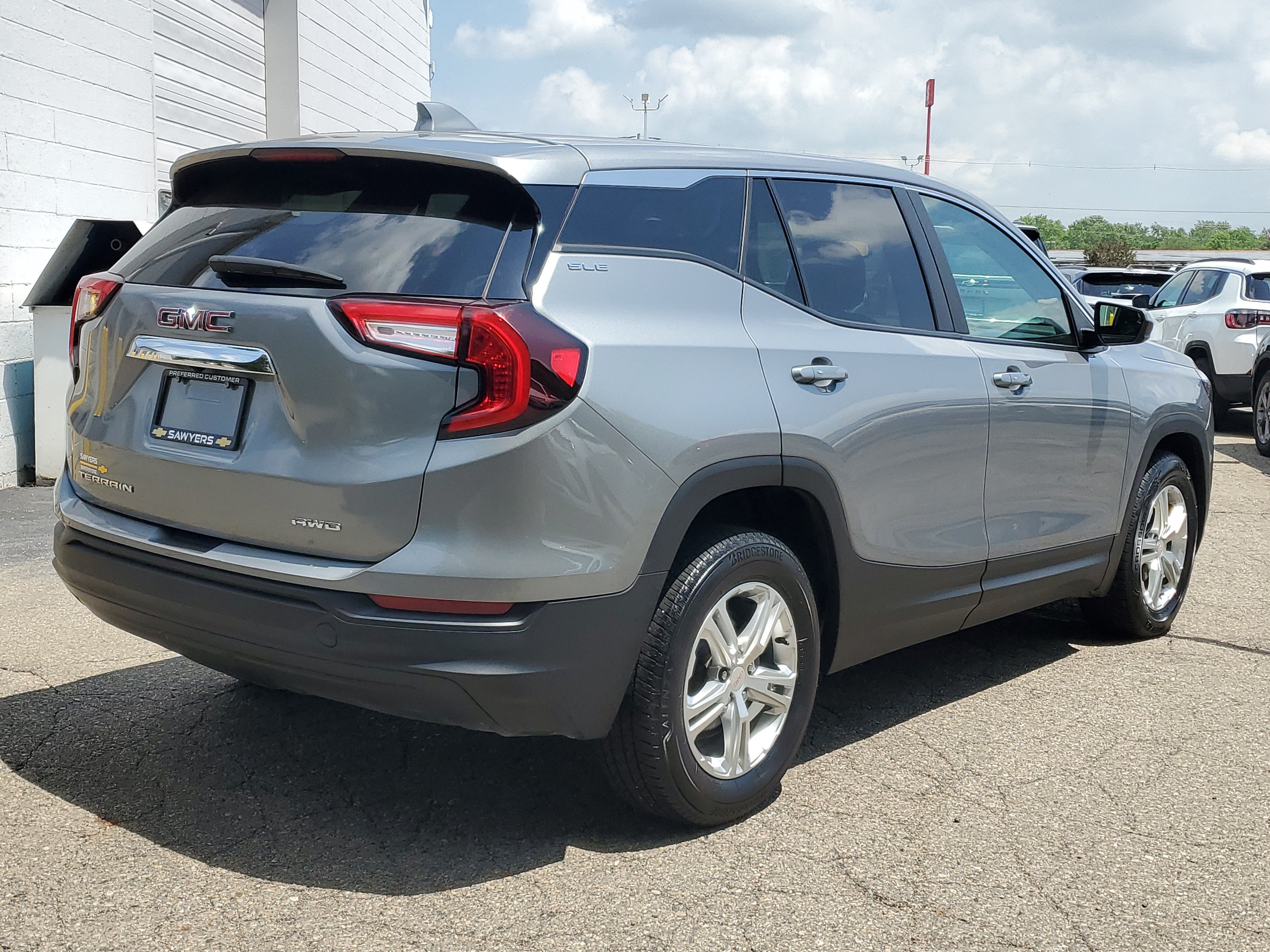 2024 GMC Terrain SLE