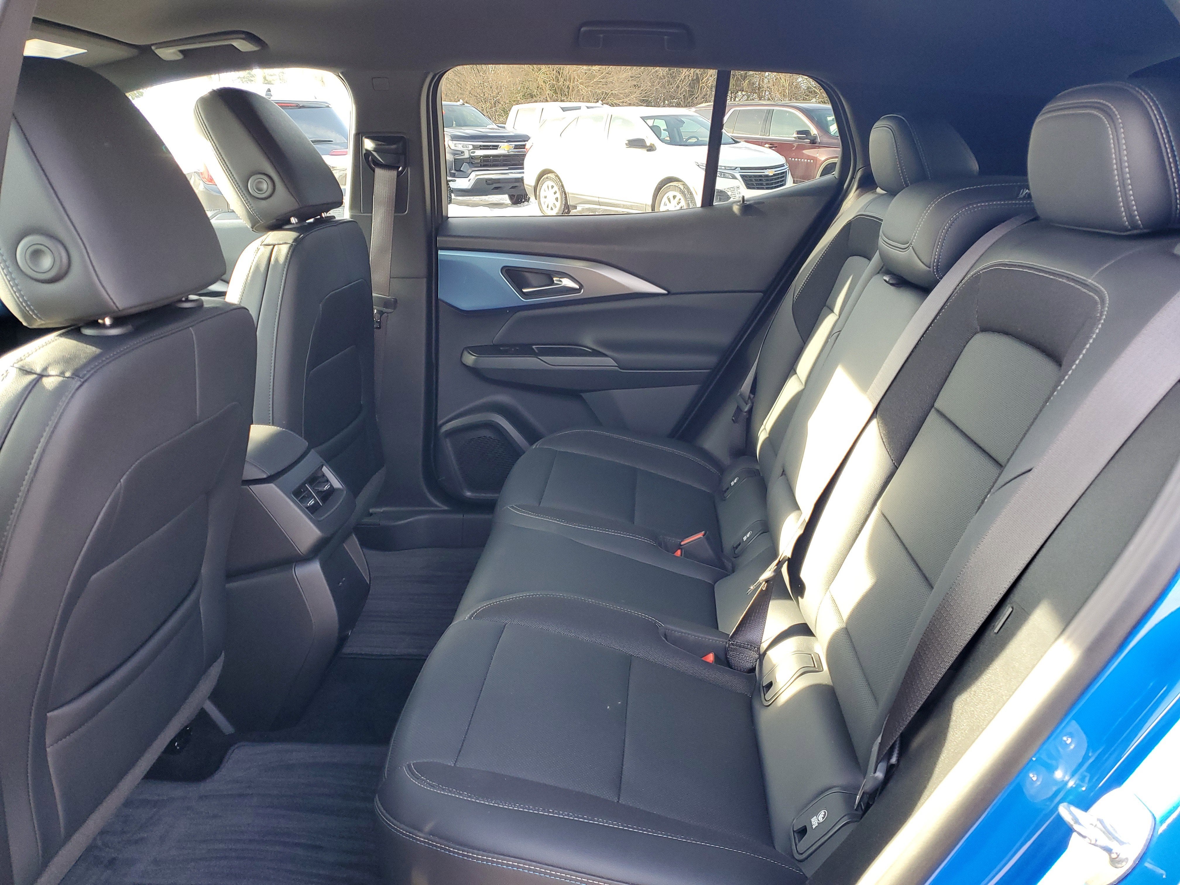 2025 Chevrolet Equinox EV LT