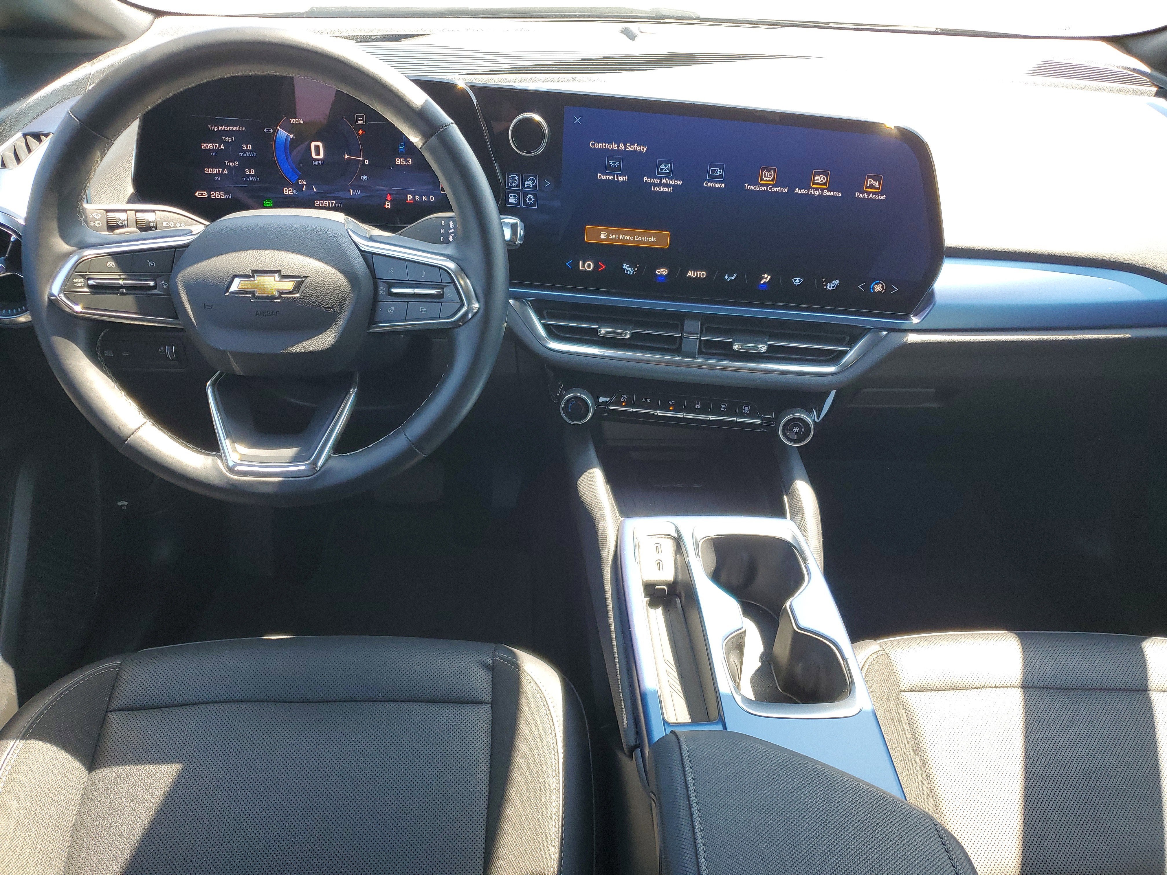 2025 Chevrolet Equinox EV LT