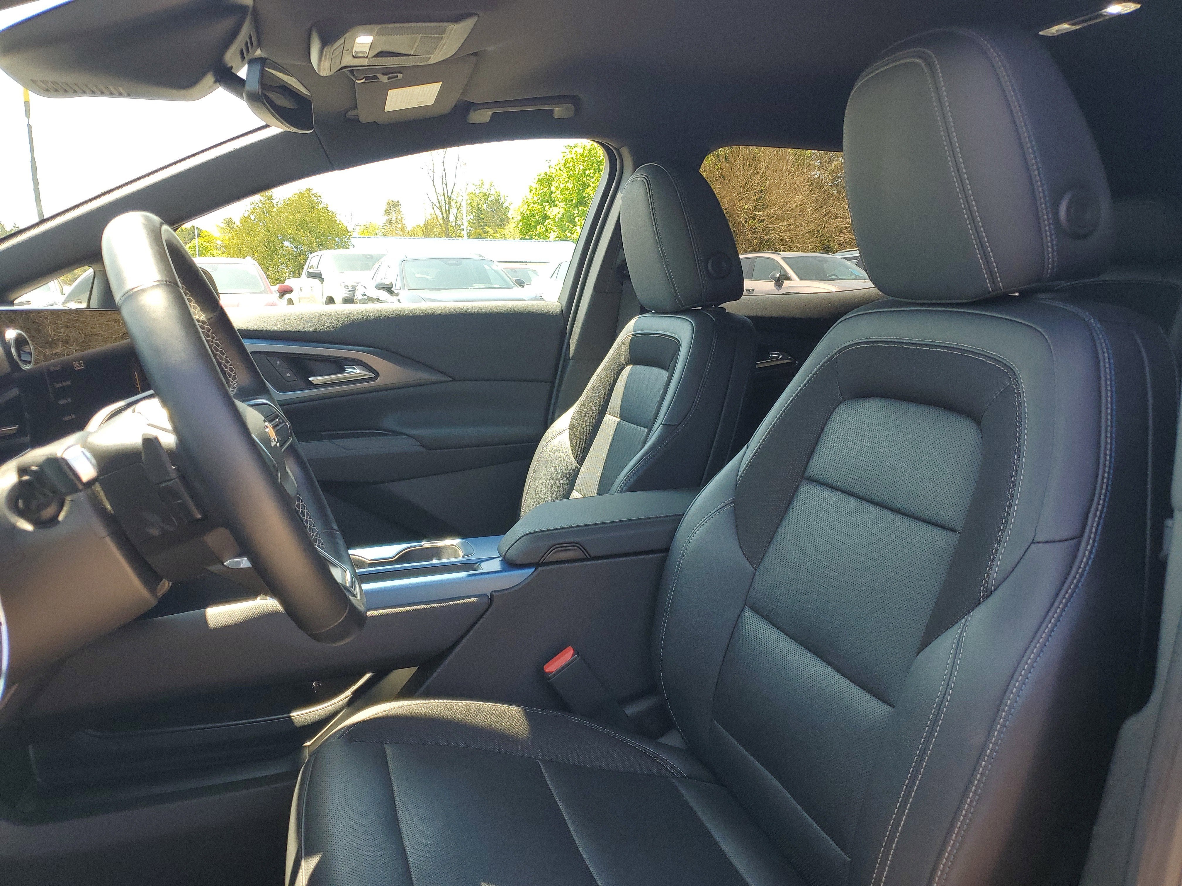 2025 Chevrolet Equinox EV LT
