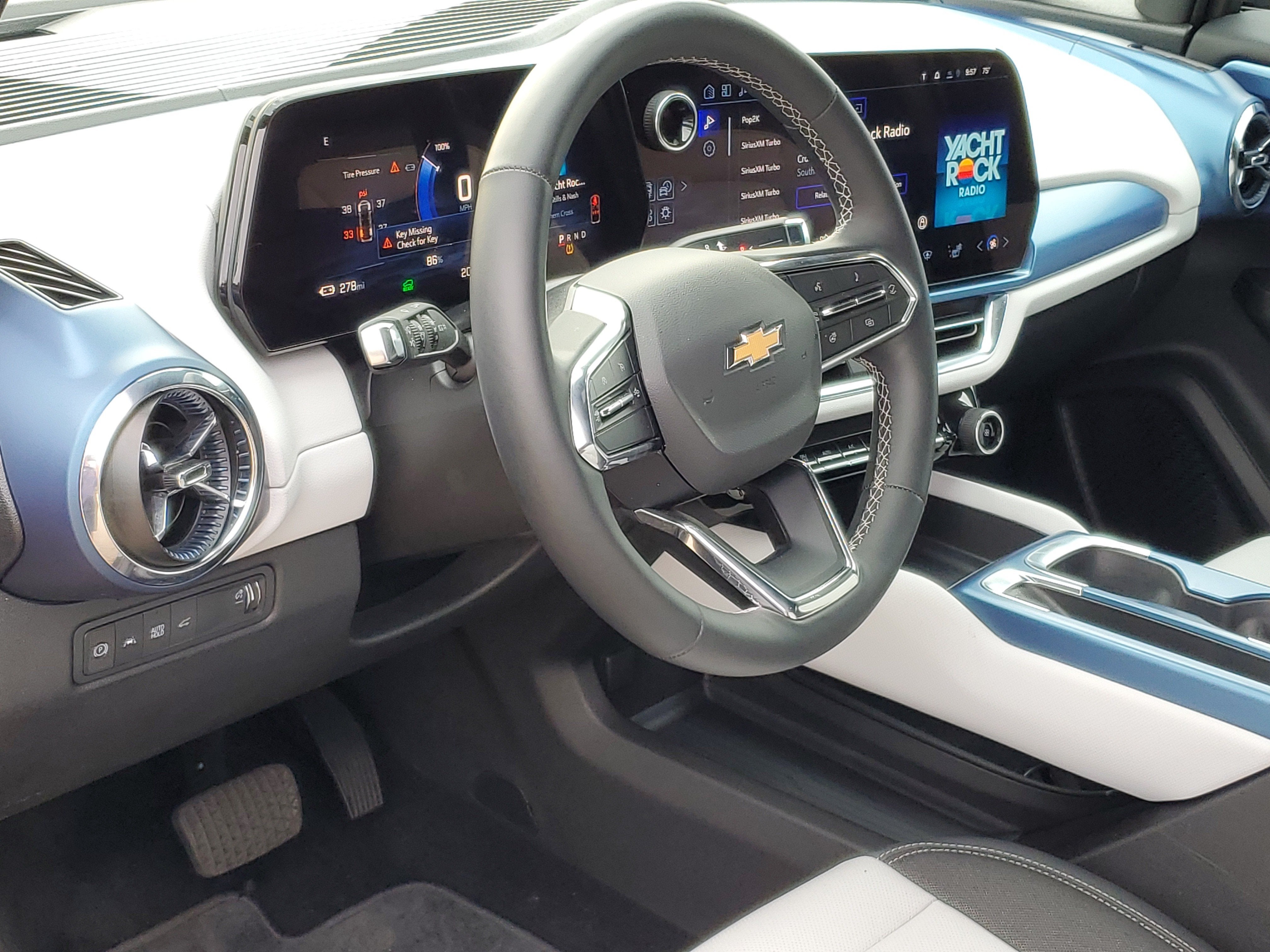 2025 Chevrolet Equinox EV LT
