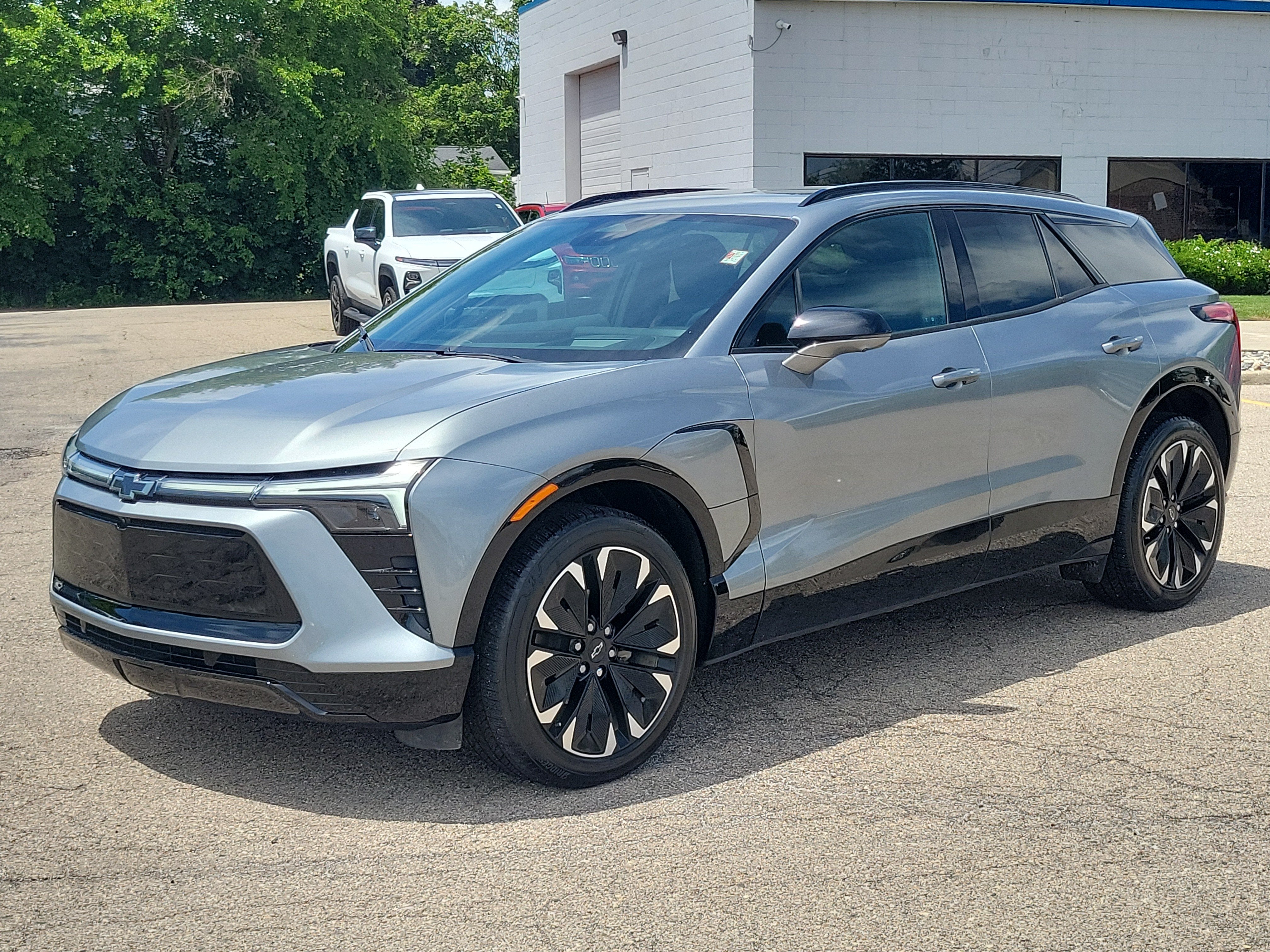 Used 2024 Chevrolet Blazer EV RS with VIN 3GNKDCRJ0RS243279 for sale in DeWitt, MI
