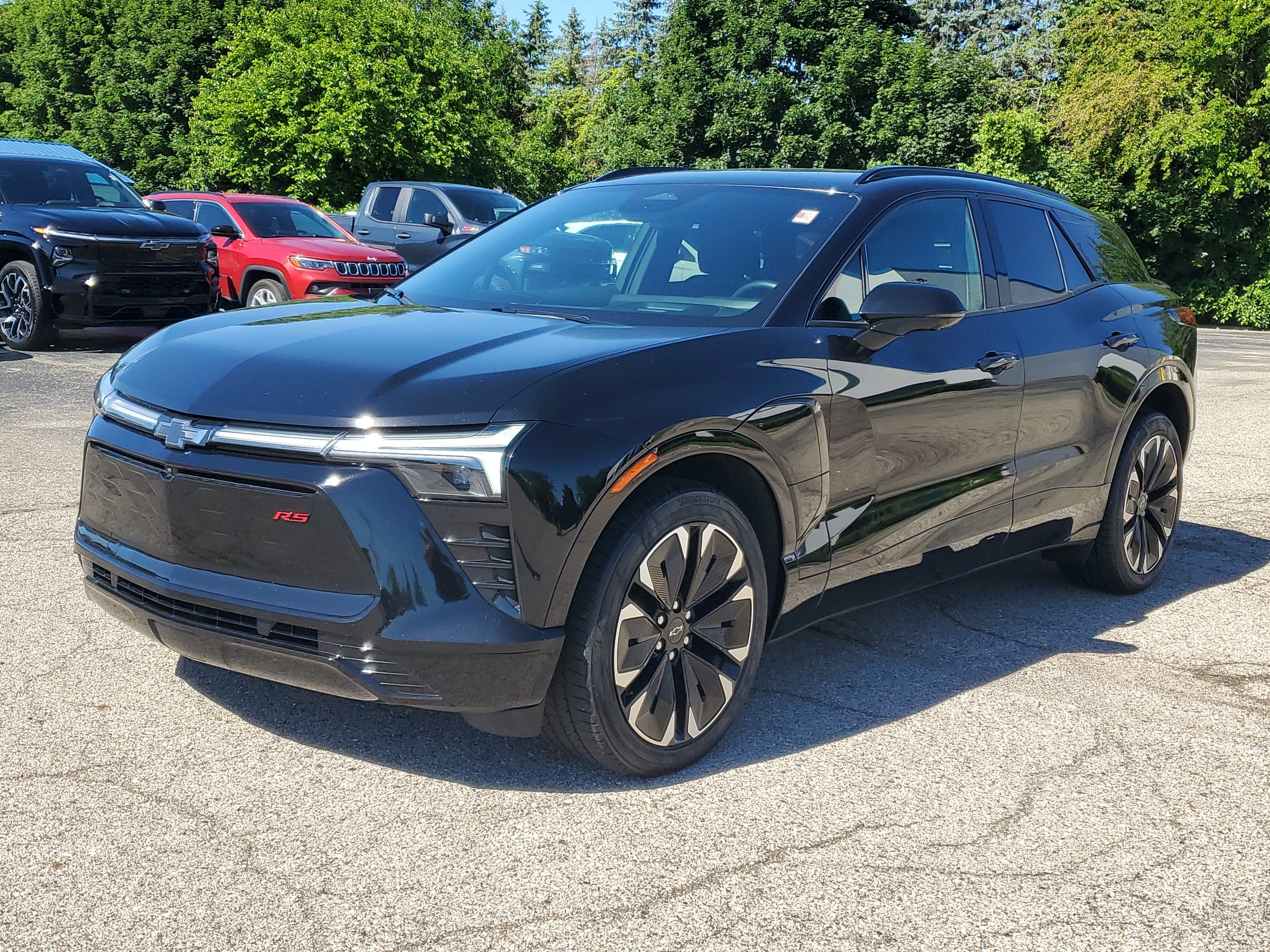 Used 2025 Chevrolet Blazer EV RS with VIN 3GNKDJRJ6SS110388 for sale in DeWitt, MI