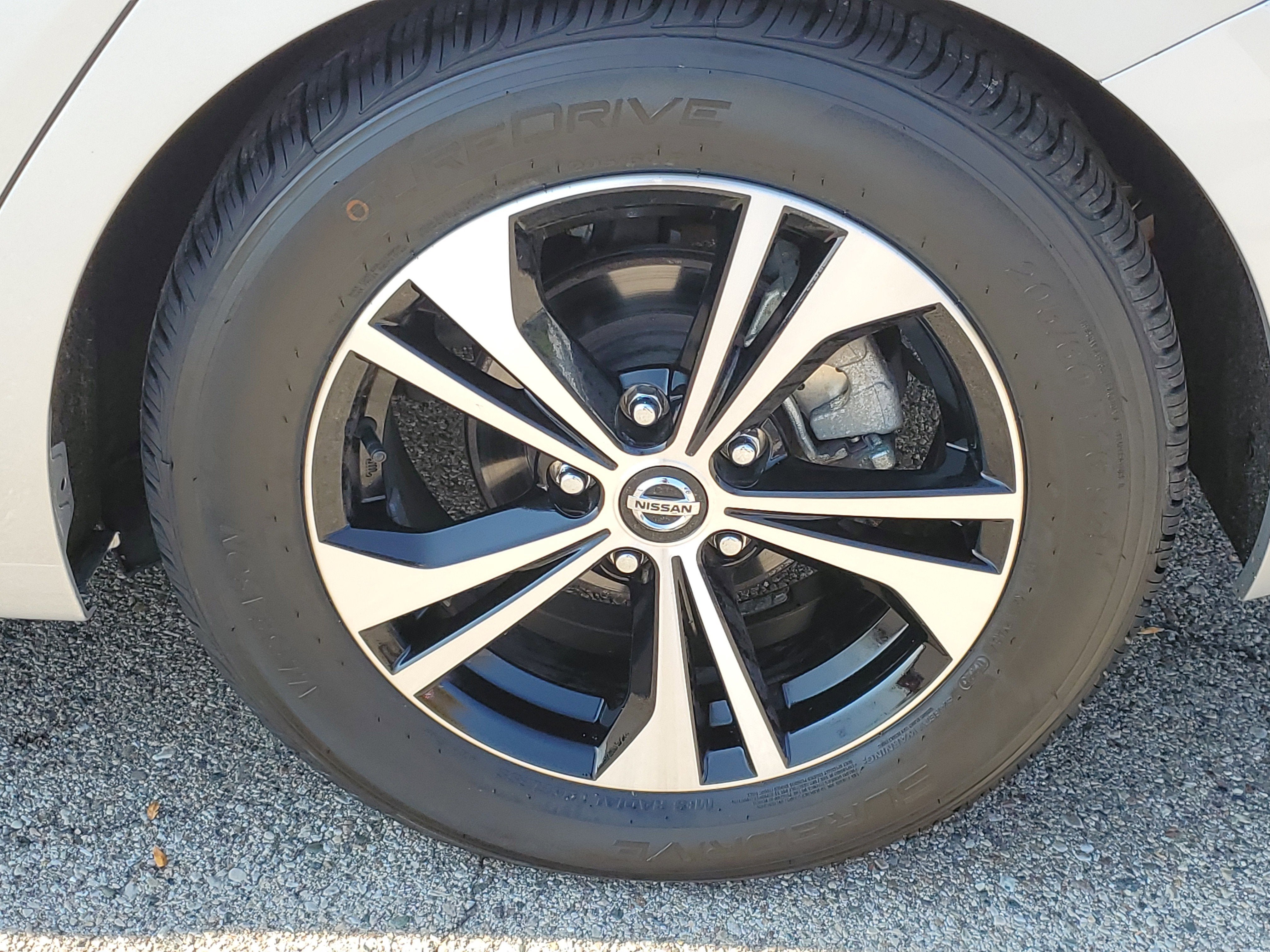 2021 Nissan Sentra SV Xtronic CVT