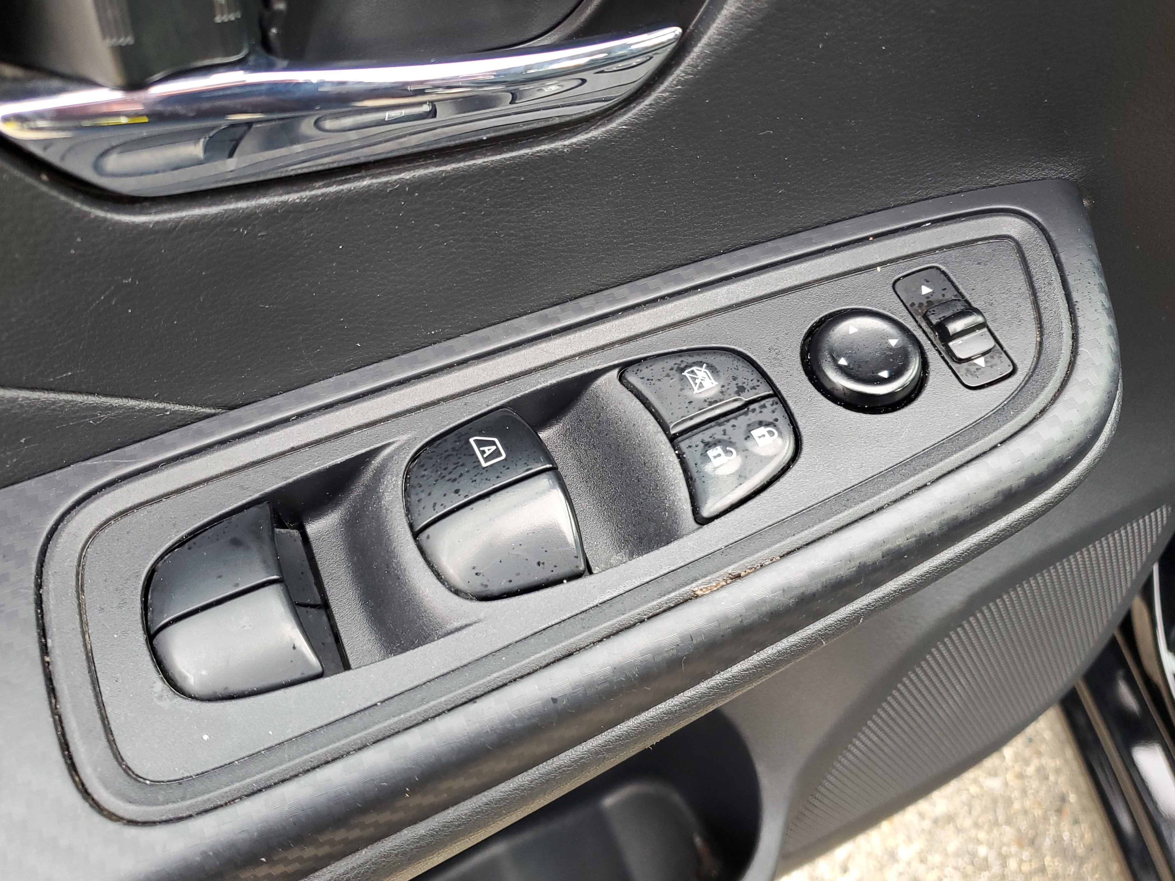 2023 Nissan Versa SV