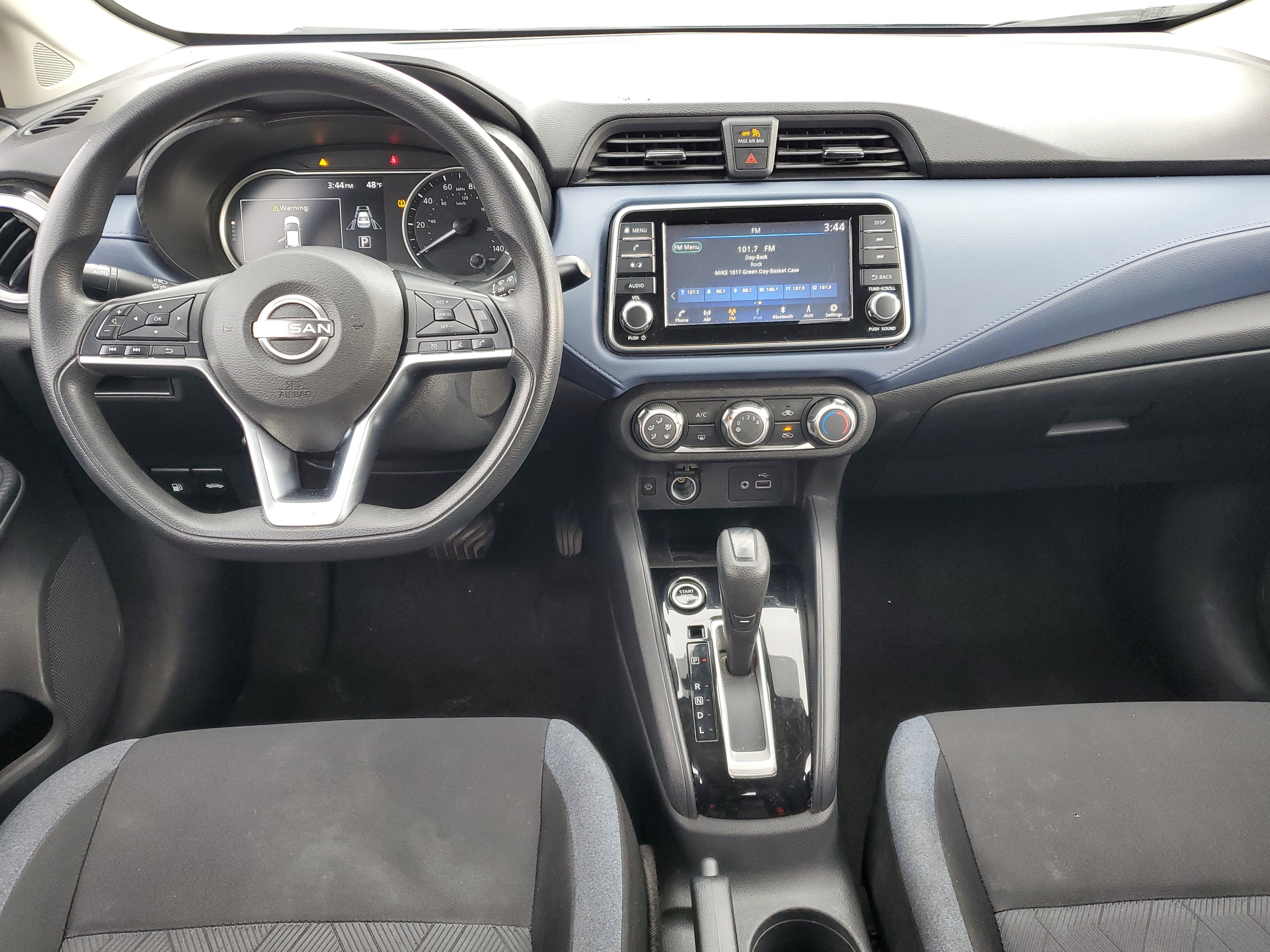 2023 Nissan Versa SV