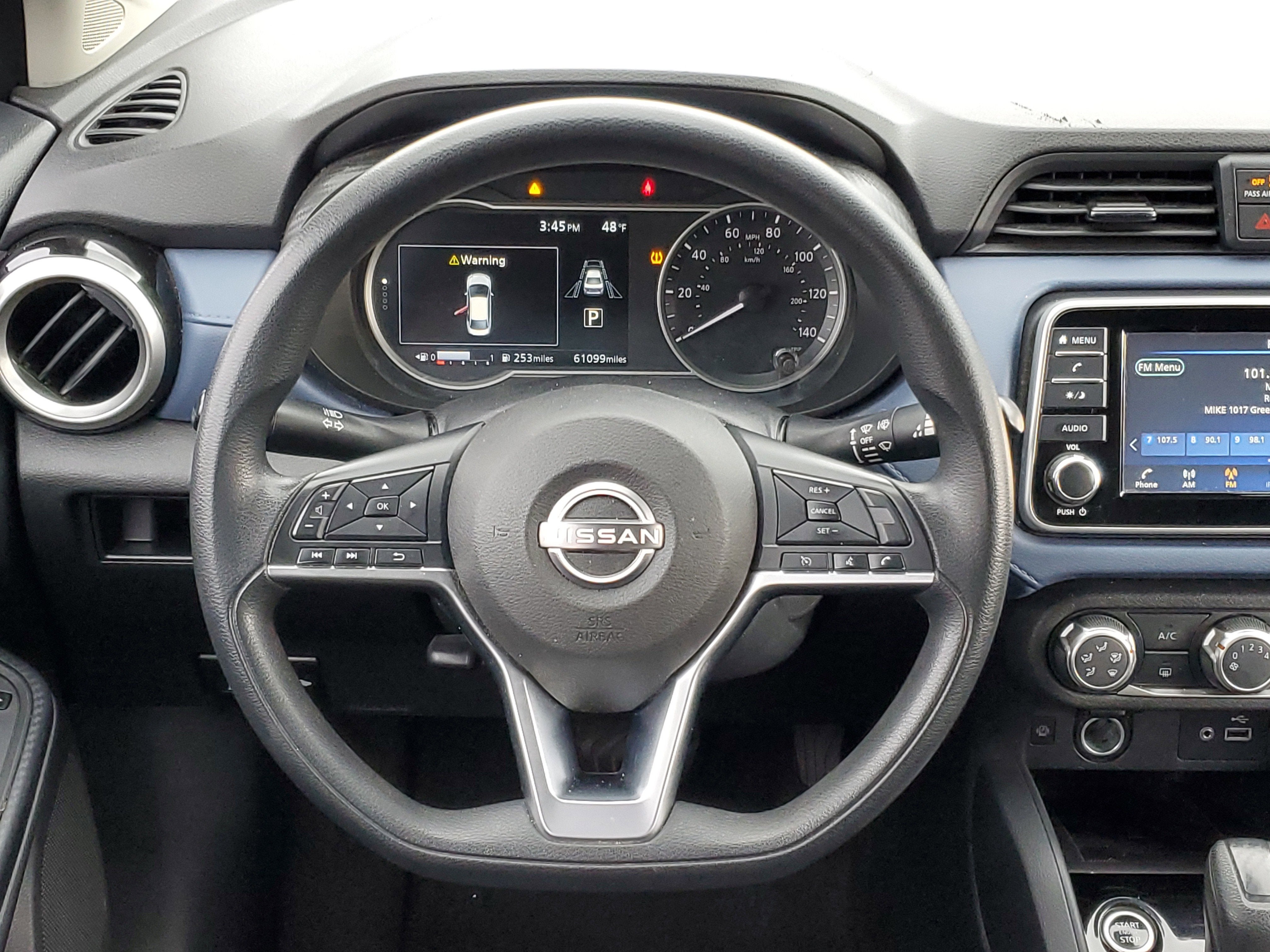 2023 Nissan Versa SV