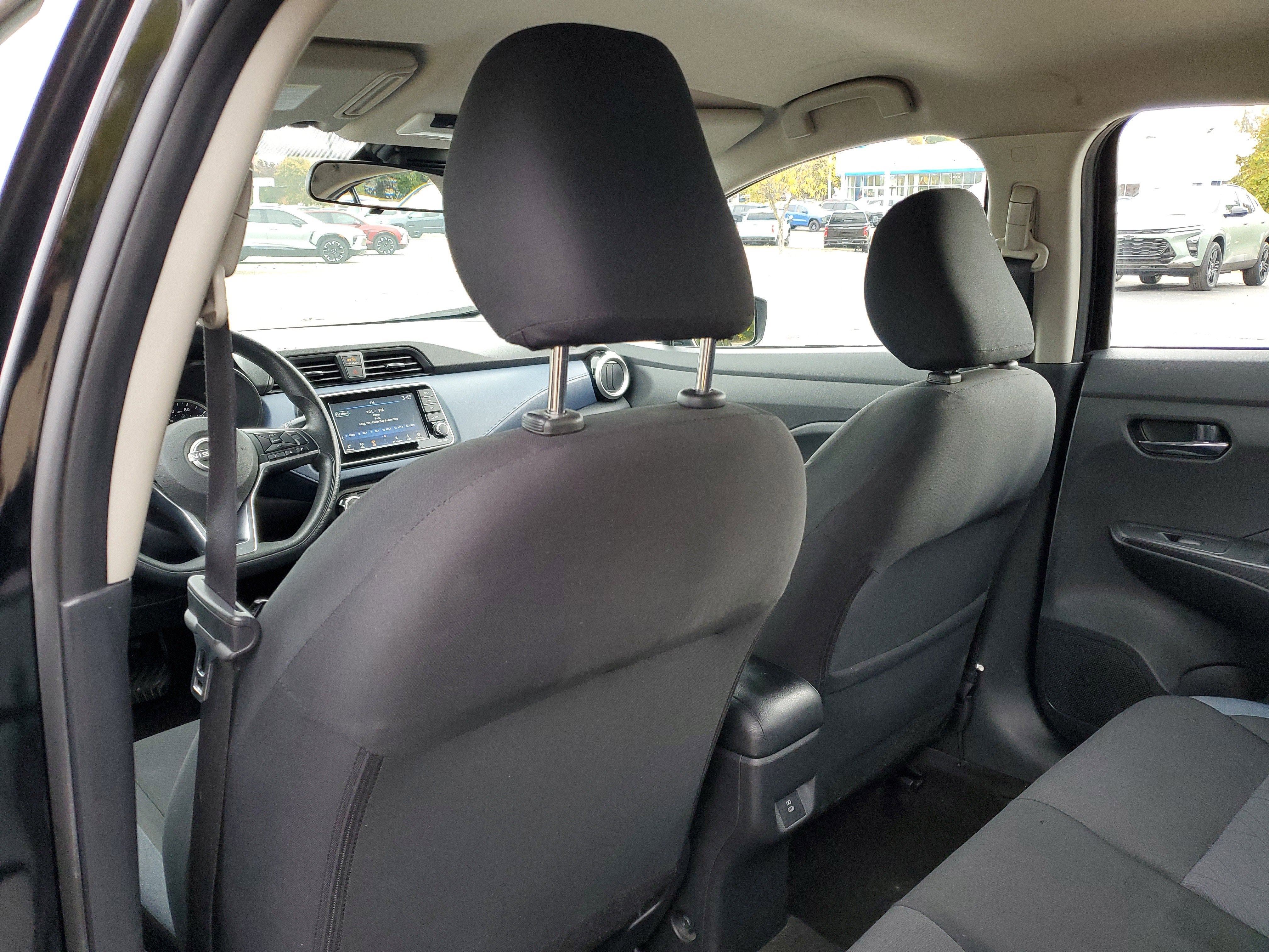 2023 Nissan Versa SV