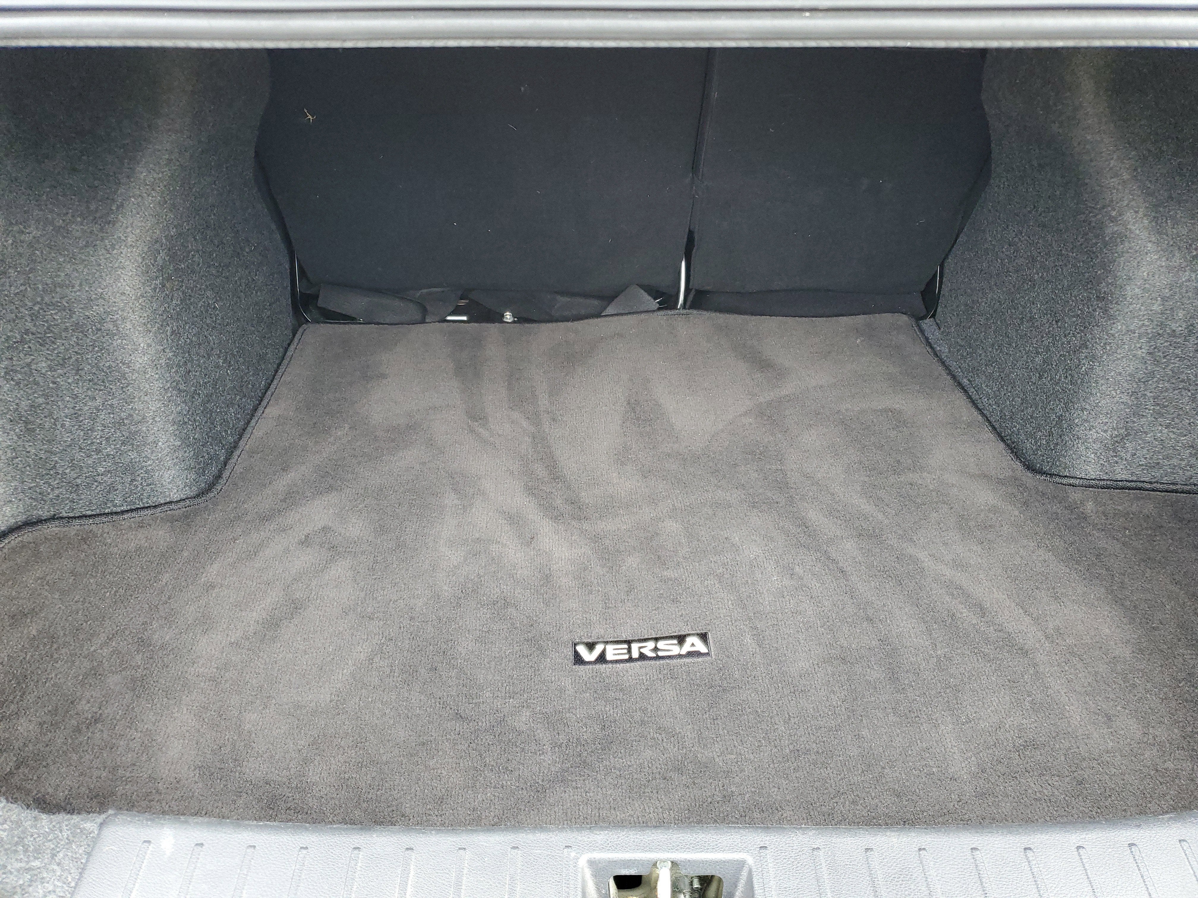 2023 Nissan Versa SV