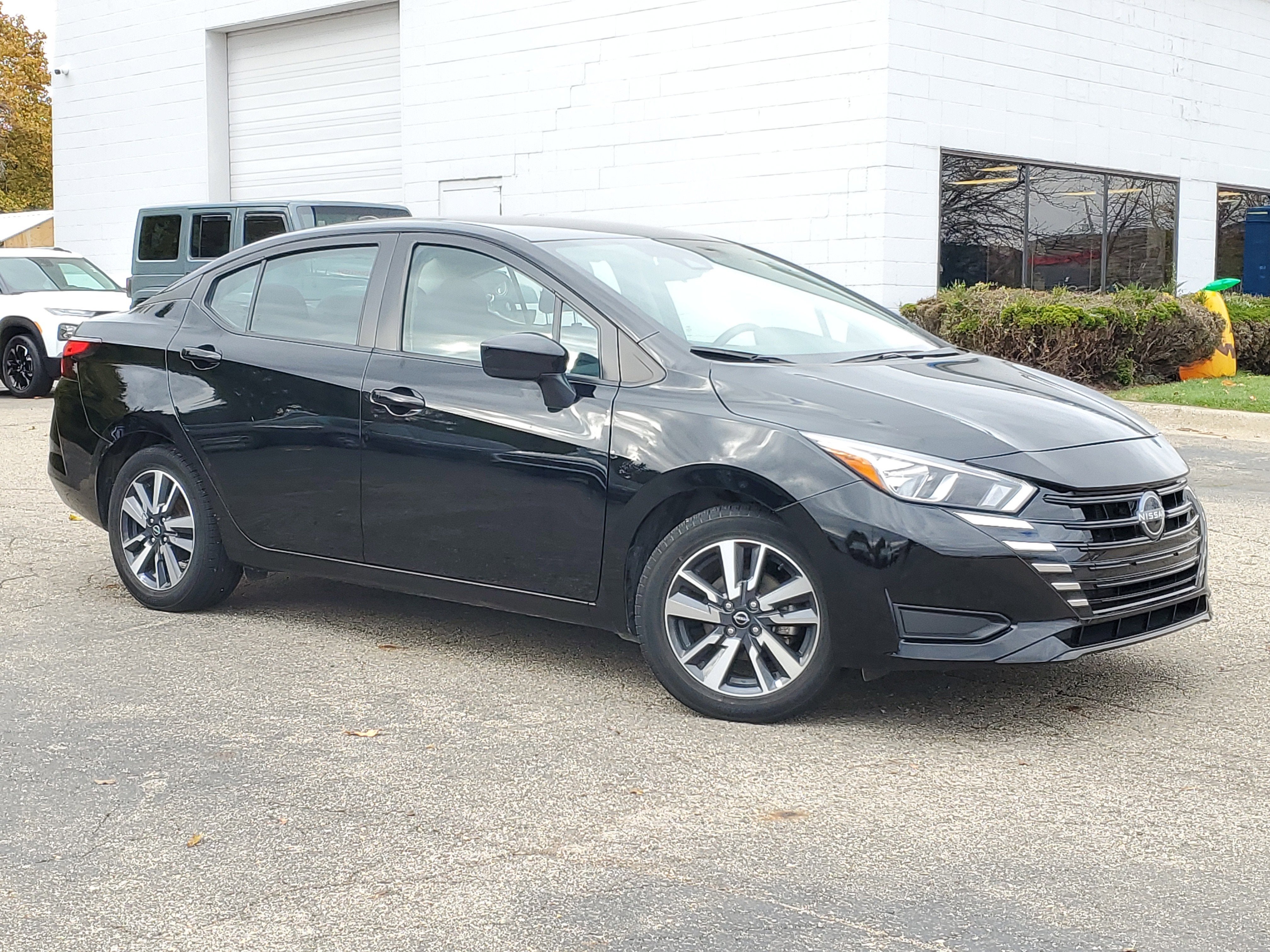 2023 Nissan Versa SV