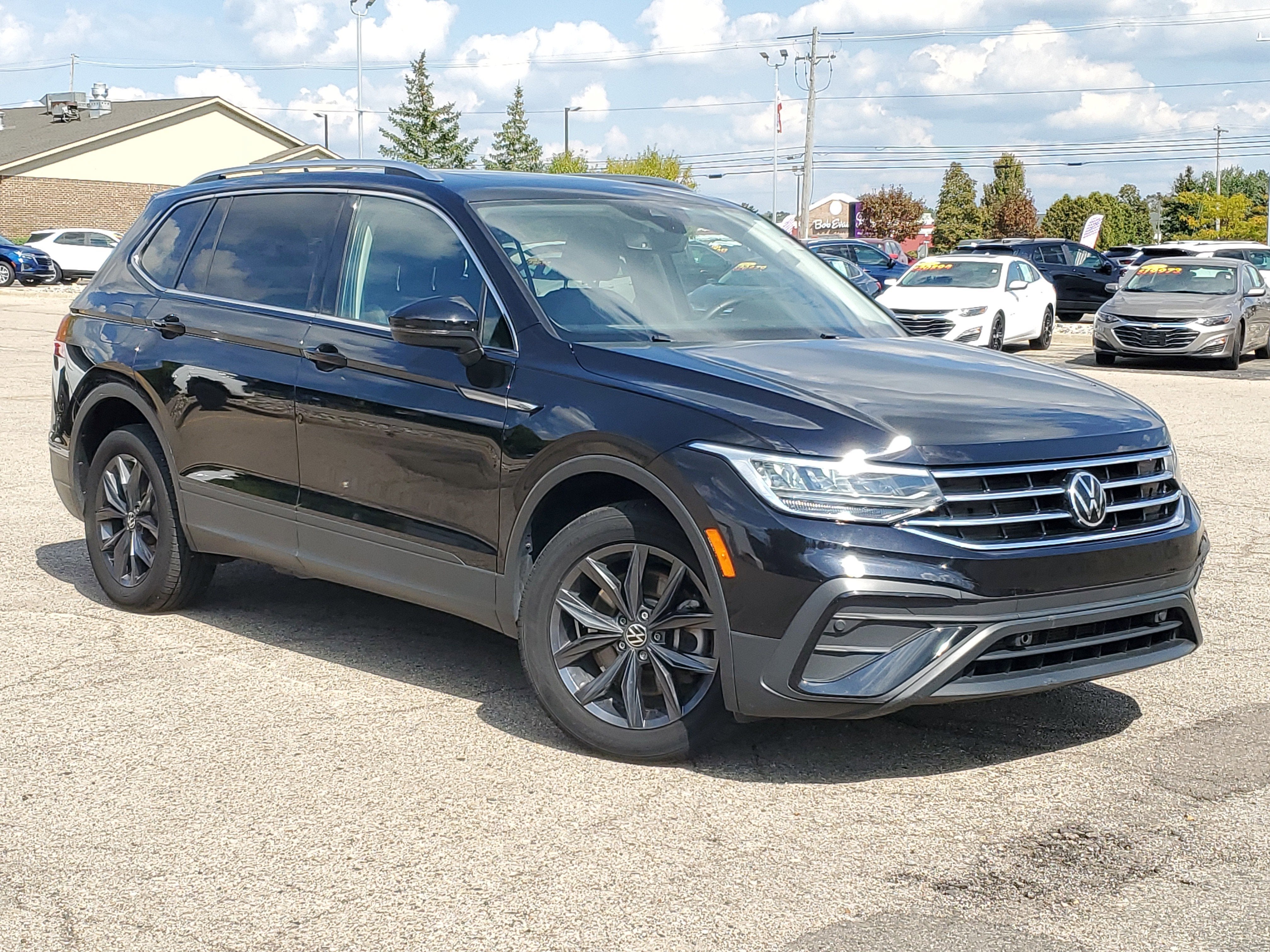 2023 Volkswagen Tiguan 2.0T SE