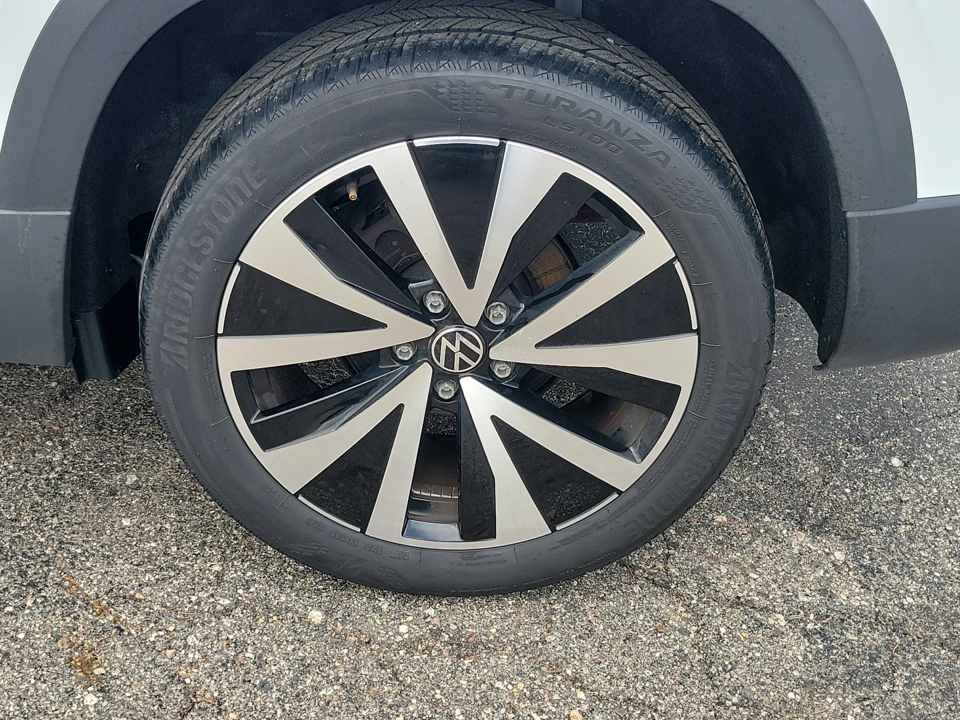 2024 Volkswagen Taos SE