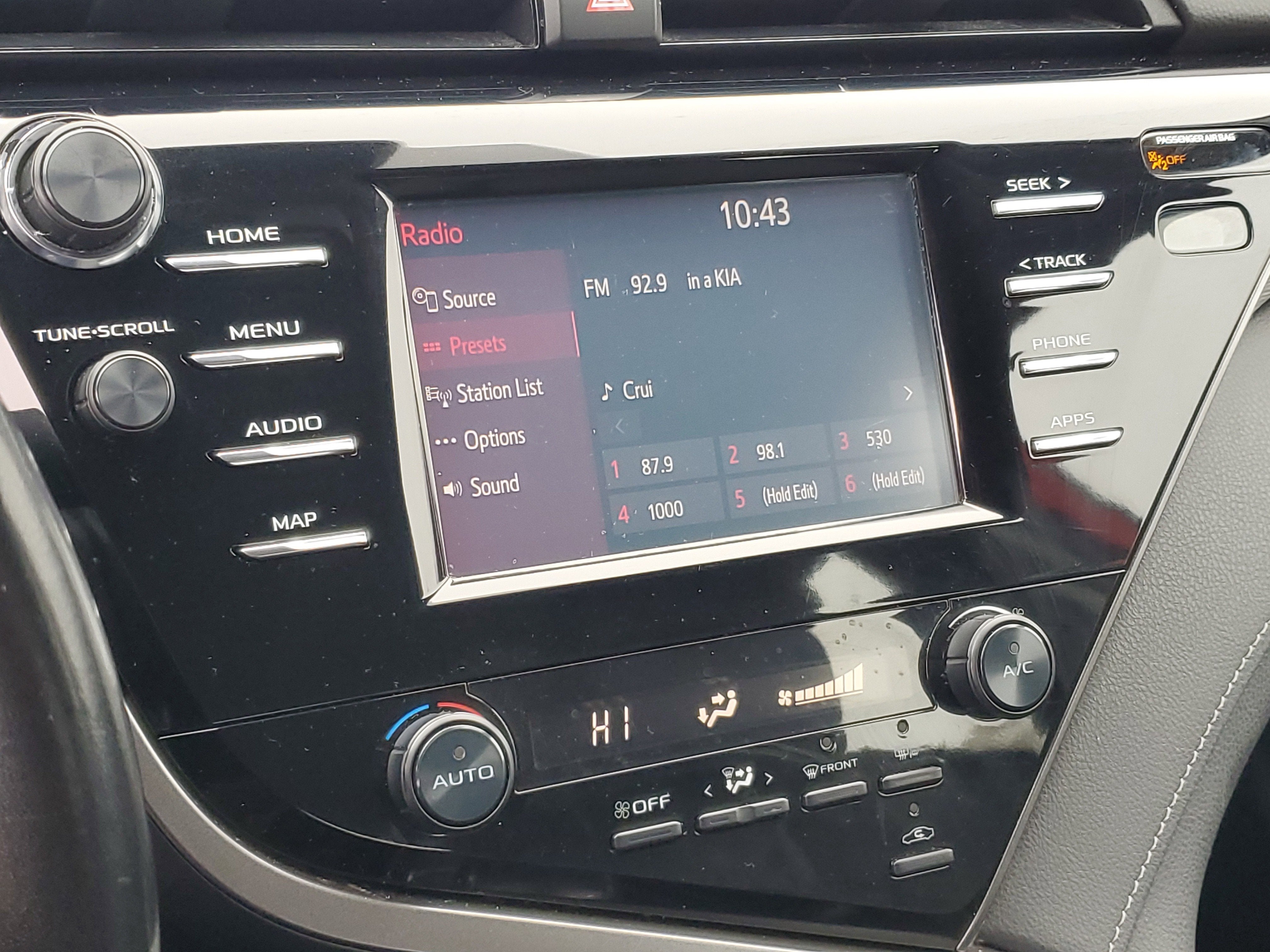 2020 Toyota Camry SE