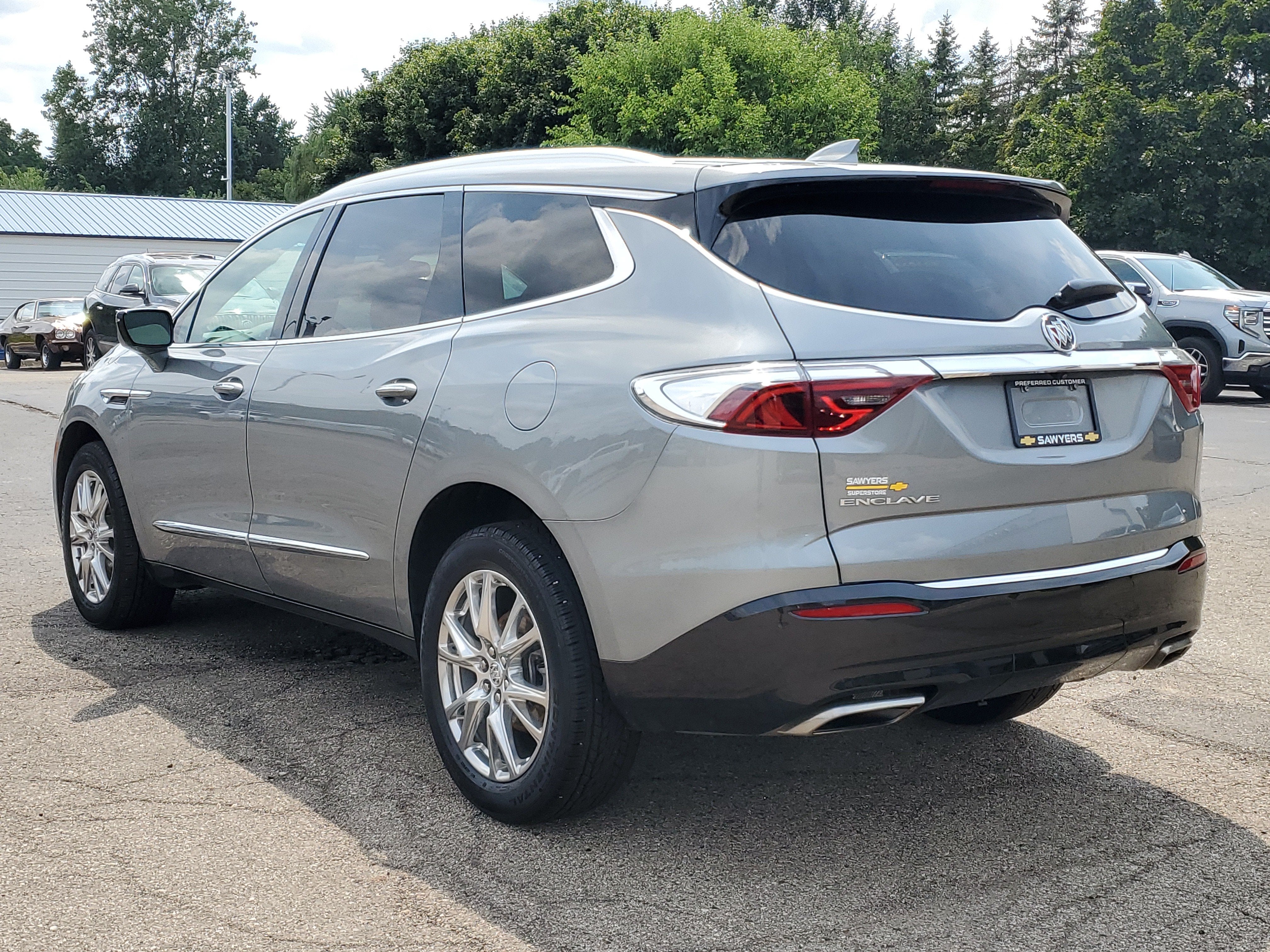2023 Buick Enclave Essence
