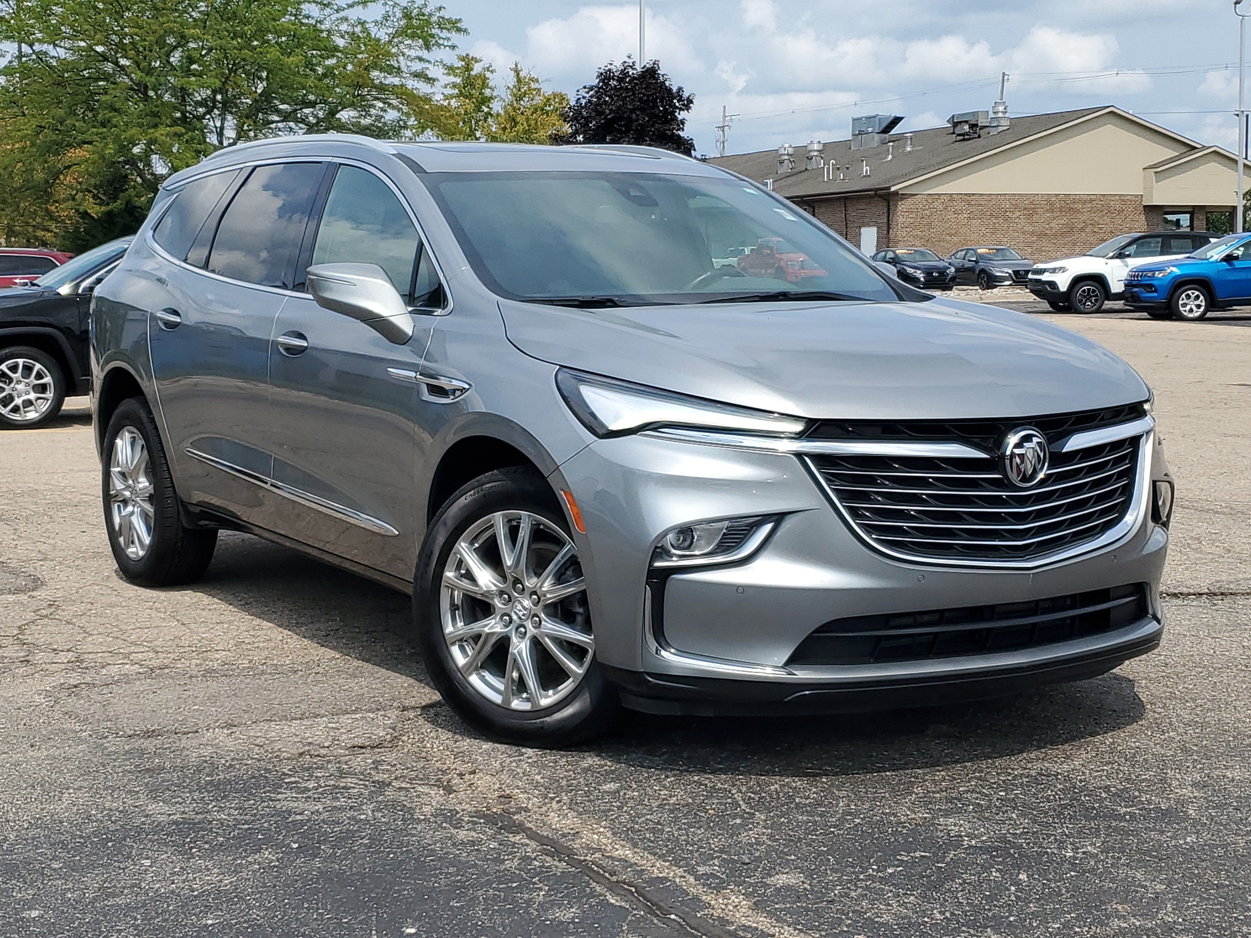 2023 Buick Enclave Essence