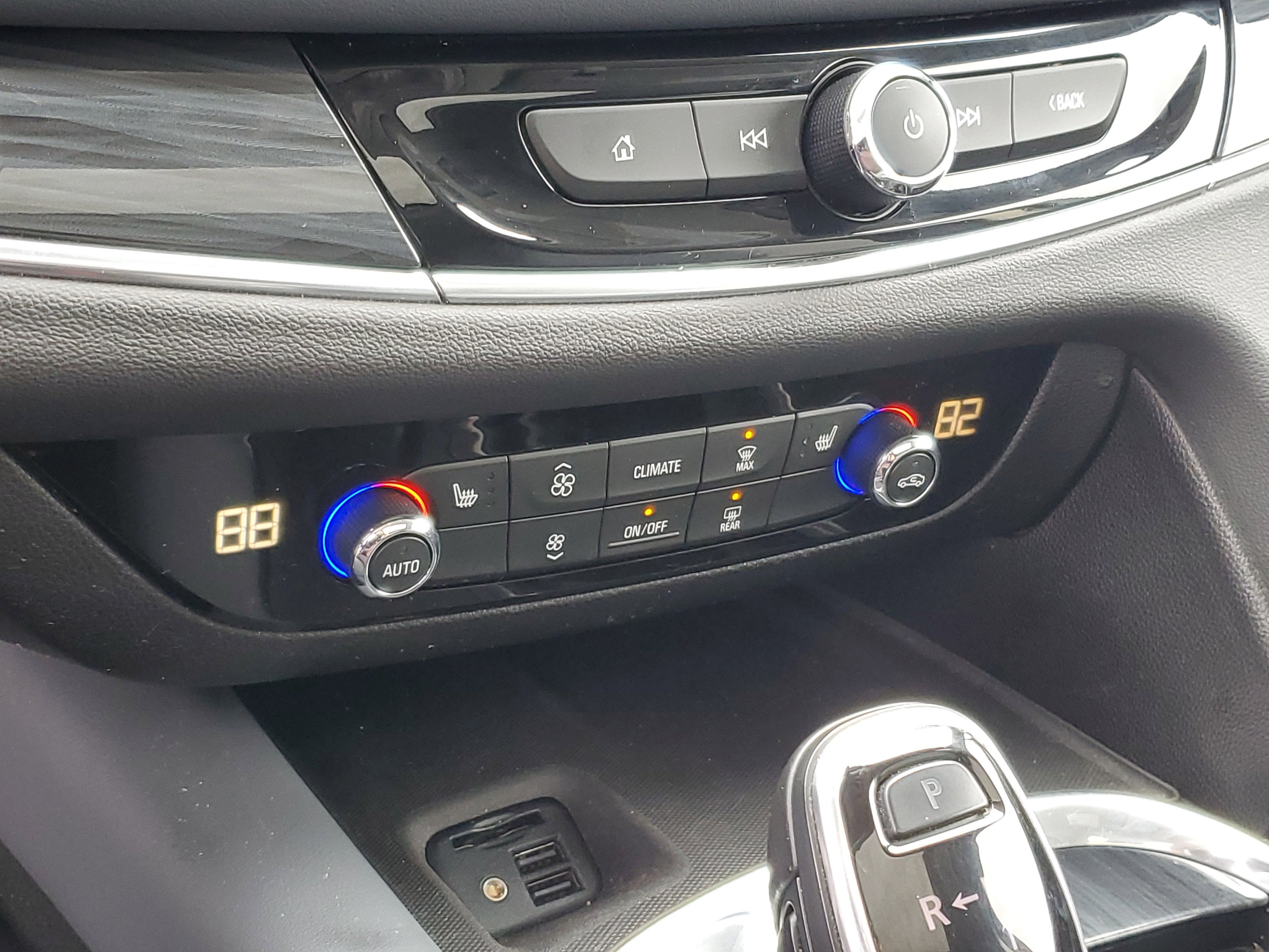 2021 Buick Enclave Essence