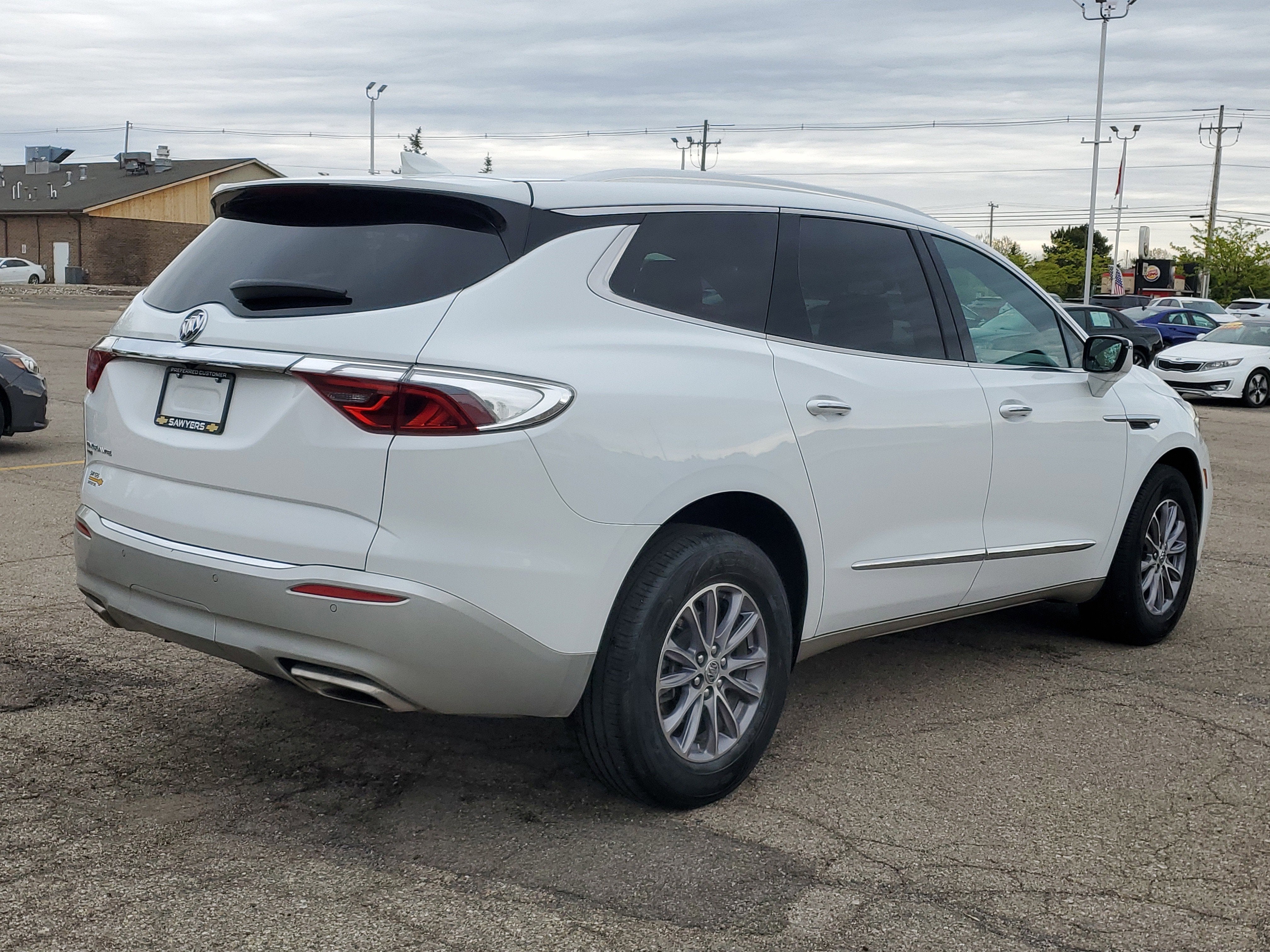 2023 Buick Enclave Essence