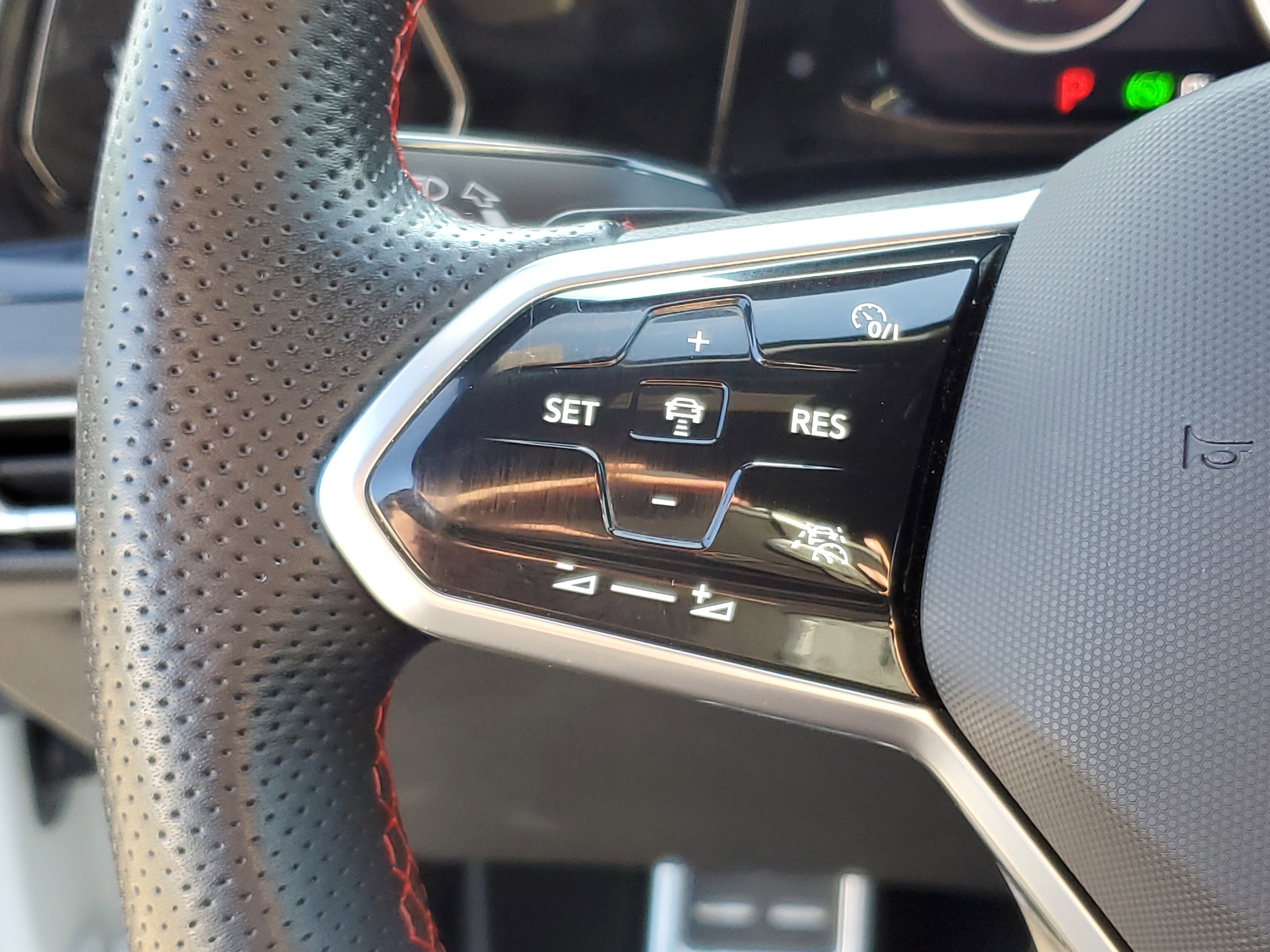 2024 Volkswagen Golf GTI S